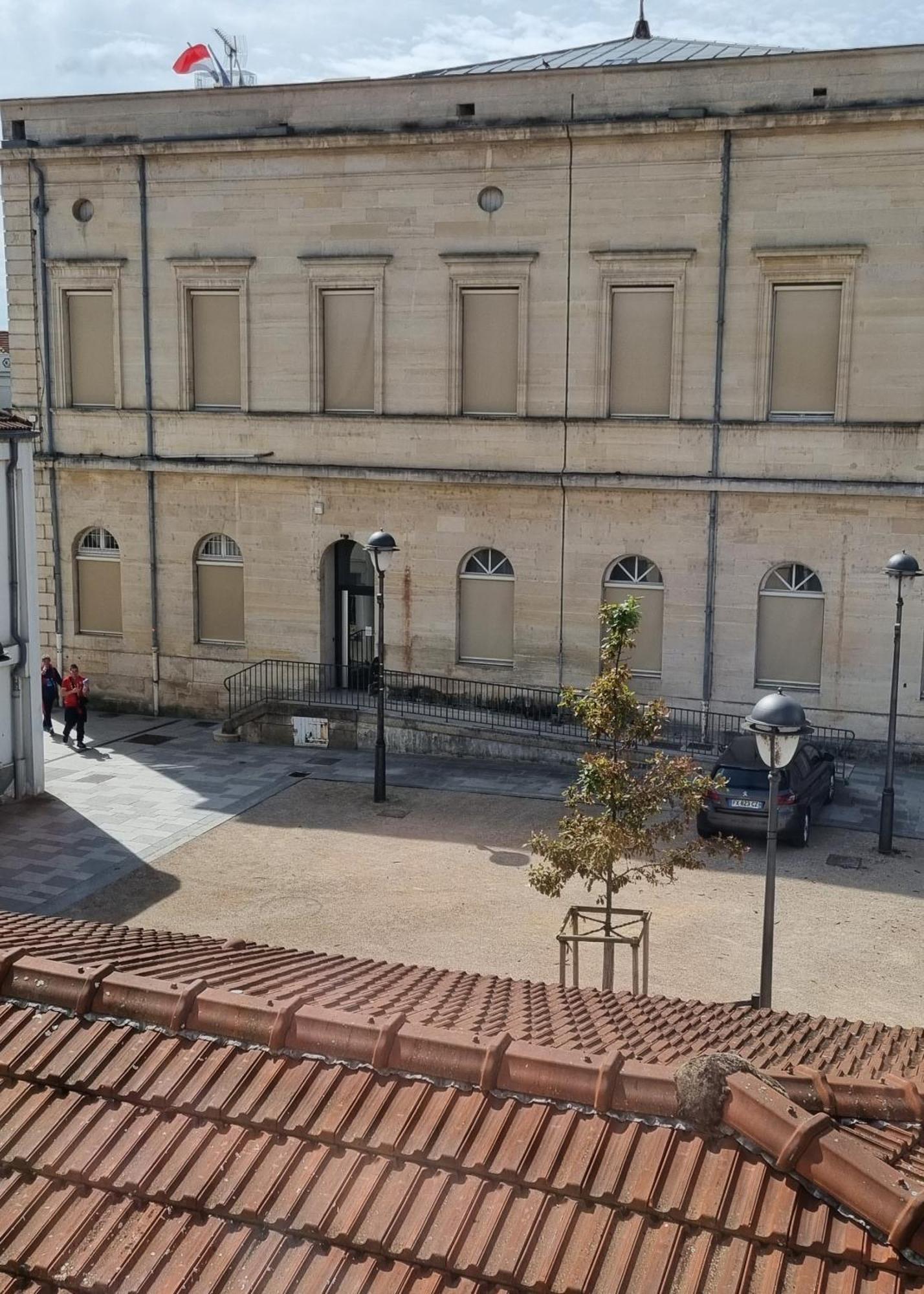 Victoire Saphir 203 Climatise Hotel De Ville Saint-Dizier Esterno foto